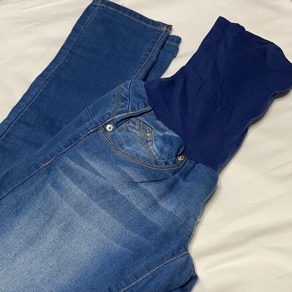 YMI Maternity Jeans Size S - Picture 2 of 8